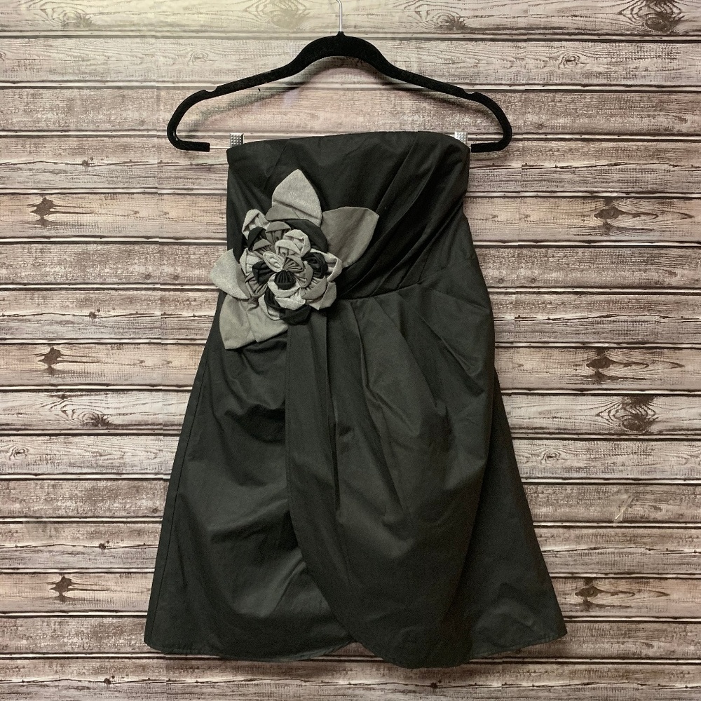Rye Black Strapless‎ Cocktail Dress with Floral Detail and Side Zip Size L